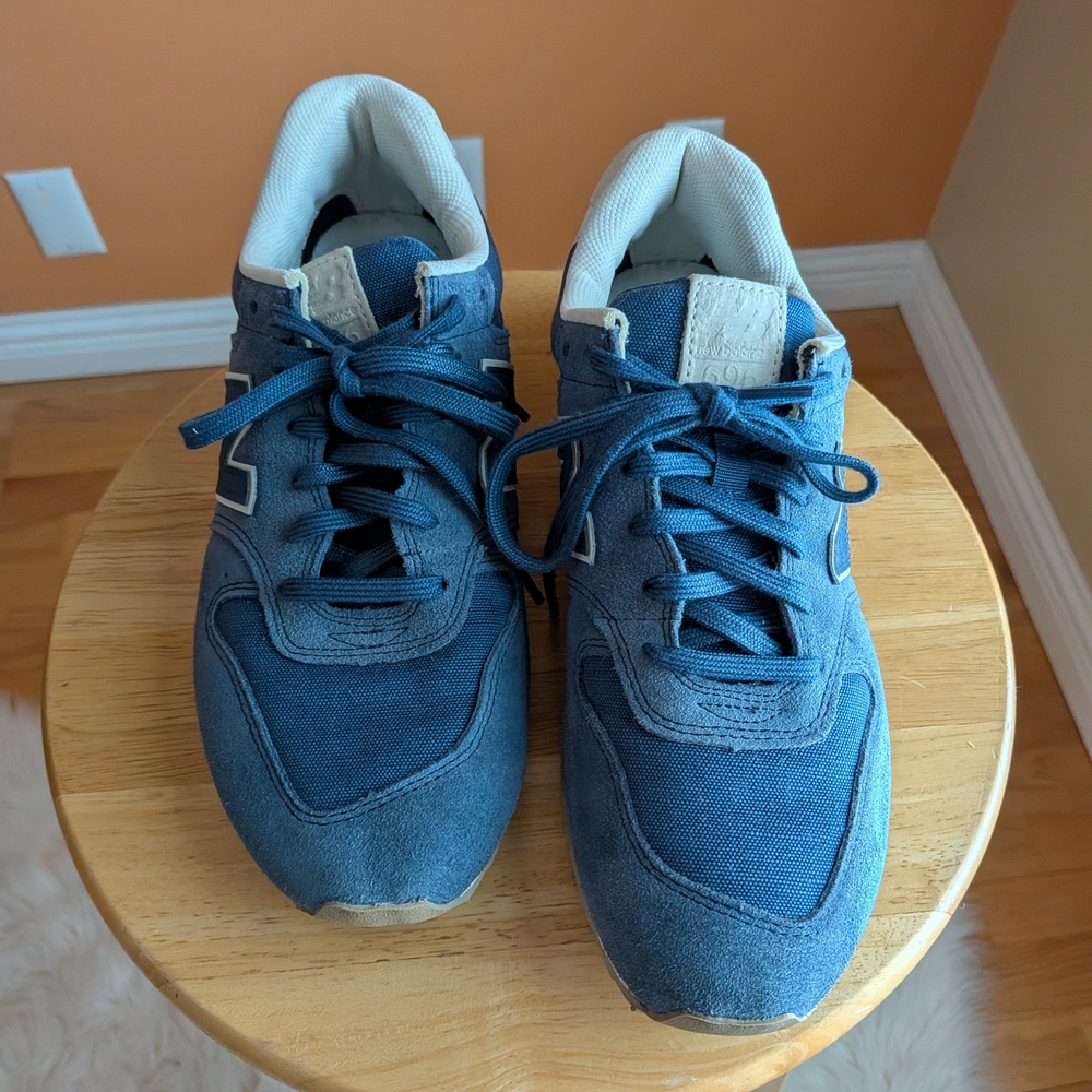 New Balance Woman’s WL 696BN Low Top. Sneakers blue Size 9